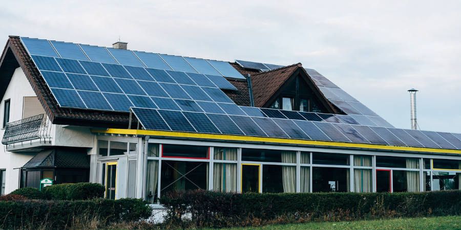 Ayudas y Subvenciones a Instalaciones Fotovoltaicas con Jara Eléctrica